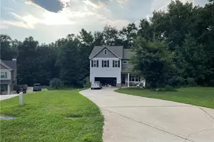 180 Smokey Ridge Dr, Newnan, GA 30263 - Photo 3