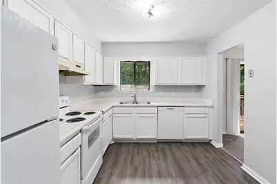 7055 Hania Drive, Fairburn, GA 30213 - Photo 15