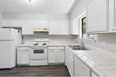 7055 Hania Drive, Fairburn, GA 30213 - Photo 13