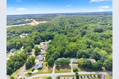 860 Lakeview Drive, Commerce, GA 30529 - Photo 77