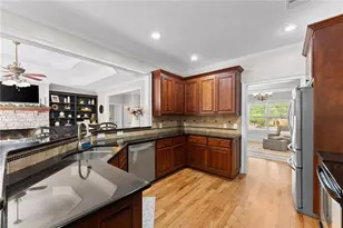 860 Lakeview Dr, Commerce, GA 30529 - Photo 23