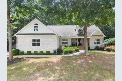860 Lakeview Drive, Commerce, GA 30529 - Photo 1