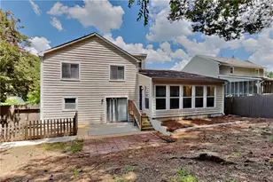 904 Branford Ln NW, Lilburn, GA 30047 - Photo 17