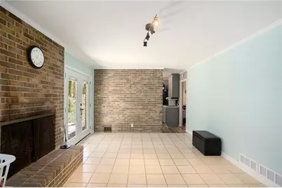 1050 Skyline Drive, Covington, GA 30014 - Photo 9