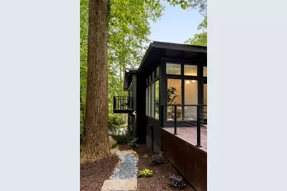922 Barton Woods Road NE, Atlanta, GA 30307 - Photo 9