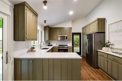 922 Barton Woods Road NE, Atlanta, GA 30307 - Photo 43