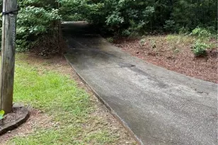 31 Weaver St, Buchanan, GA 30113 - Photo 1