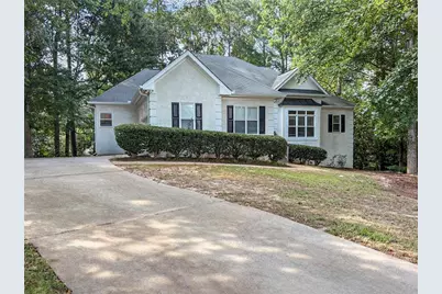 100 Wyngate Drive, Newnan, GA 30265 - Photo 1