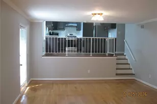 5159 Stratham Dr, Dunwoody, GA 30338 - Photo 7