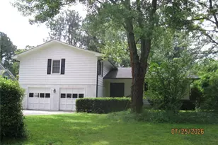 5159 Stratham Dr, Dunwoody, GA 30338 - Photo 5