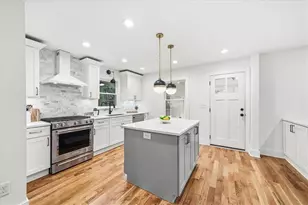 1875 Ravenwood Way NE, Atlanta, GA 30329 - Photo 11
