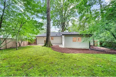 1875 Ravenwood Way NE, Atlanta, GA 30329 - Photo 21