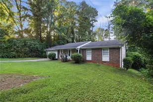 4204 Cheryl Ann Ct, Stone Mountain, GA 30083 - Photo 3