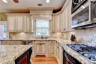 655 Rosebury Ln, Suwanee, GA 30024 - Photo 15