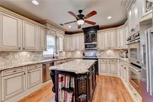 655 Rosebury Ln, Suwanee, GA 30024 - Photo 13