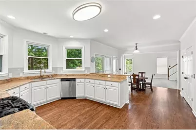 1073 Hopedale Lane, Lawrenceville, GA 30043 - Photo 5