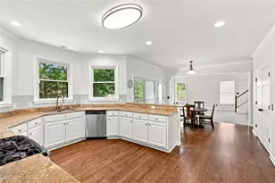 1073 Hopedale Ln, Lawrenceville, GA 30043 - Photo 5
