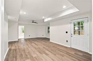 1073 Hopedale Ln, Lawrenceville, GA 30043 - Photo 37