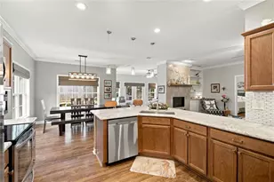 129 Holiday Rd, Buford, GA 30518 - Photo 11