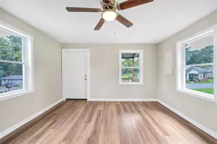240 Jackson St, Barnesville, GA 30204 - Photo 5