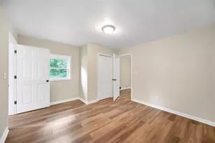 240 Jackson St, Barnesville, GA 30204 - Photo 13