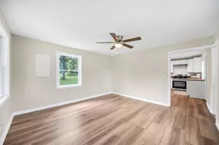 240 Jackson St, Barnesville, GA 30204 - Photo 7