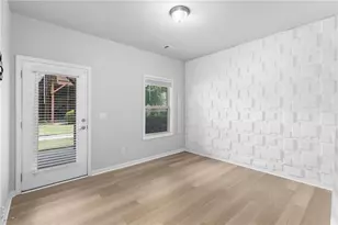 4199 Townsend Ln, Atlanta, GA 30346 - Photo 9