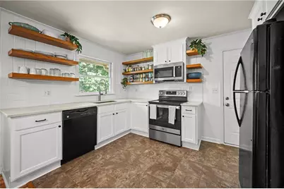 452 Kenridge Circle, Stone Mountain, GA 30083 - Photo 5