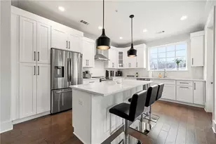 6890 Peachtree Dunwoody Rd, Sandy Springs, GA 30328 - Photo 5