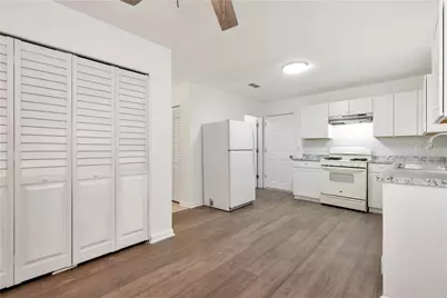 556 Sunfield Drive NW, Lilburn, GA 30047 - Photo 17