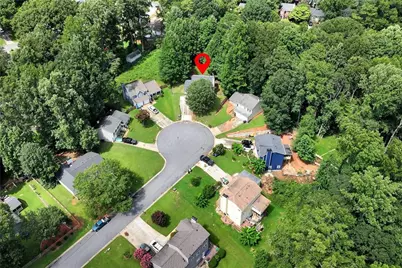 556 Sunfield Drive NW, Lilburn, GA 30047 - Photo 3