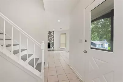 556 Sunfield Drive NW, Lilburn, GA 30047 - Photo 11