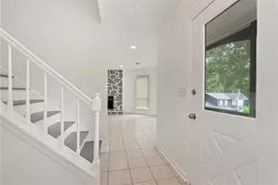 556 Sunfield Dr NW, Lilburn, GA 30047 - Photo 11
