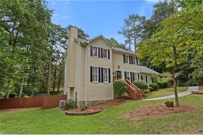 303 Gantt Trace, Woodstock, GA 30188 - Photo 5