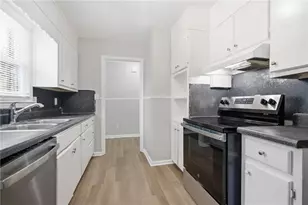 8007 Sonja Dr, Jonesboro, GA 30236 - Photo 13