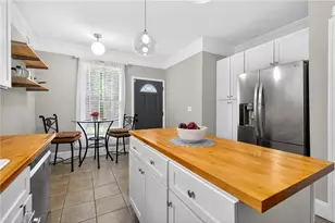 2493 Burtz St NW, Atlanta, GA 30318 - Photo 19