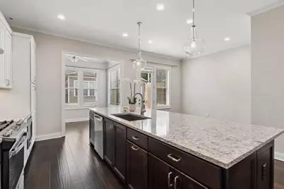7012 Seneca Court, Roswell, GA 30076 - Photo 13