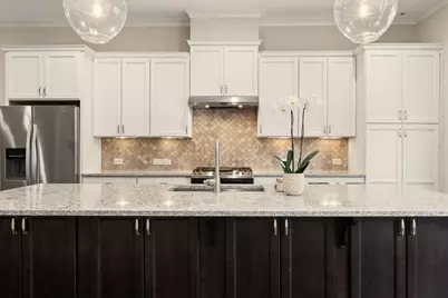 7012 Seneca Court, Roswell, GA 30076 - Photo 3