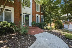2046 Kinsmon Dr, Marietta, GA 30062 - Photo 3
