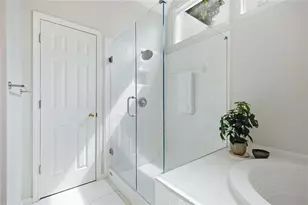 2046 Kinsmon Dr, Marietta, GA 30062 - Photo 41