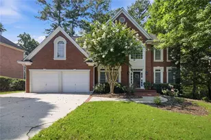 2046 Kinsmon Dr, Marietta, GA 30062 - Photo 1