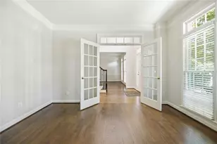 2046 Kinsmon Dr, Marietta, GA 30062 - Photo 9