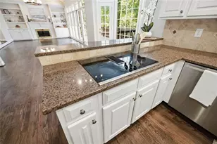 2046 Kinsmon Dr, Marietta, GA 30062 - Photo 15