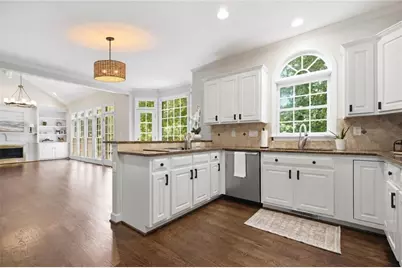 2046 Kinsmon Drive, Marietta, GA 30062 - Photo 5