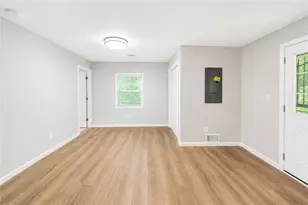 1639 Bridgeport Dr NW, Atlanta, GA 30318 - Photo 11