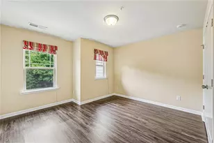 3275 Castleberry Village Dr, Cumming, GA 30040 - Photo 19