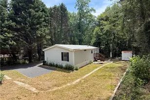 6295 Malibu Ridge, Flowery Branch, GA 30542 - Photo 3