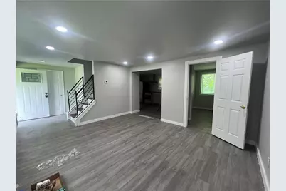 4304 Village Square Lane, Stone Mountain, GA 30083 - Photo 3
