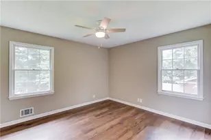 4461 S Roberts Dr, Sugar Hill, GA 30518 - Photo 17