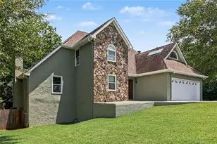 3439 Grist Mill Ct, Peachtree Corners, GA 30096 - Photo 5